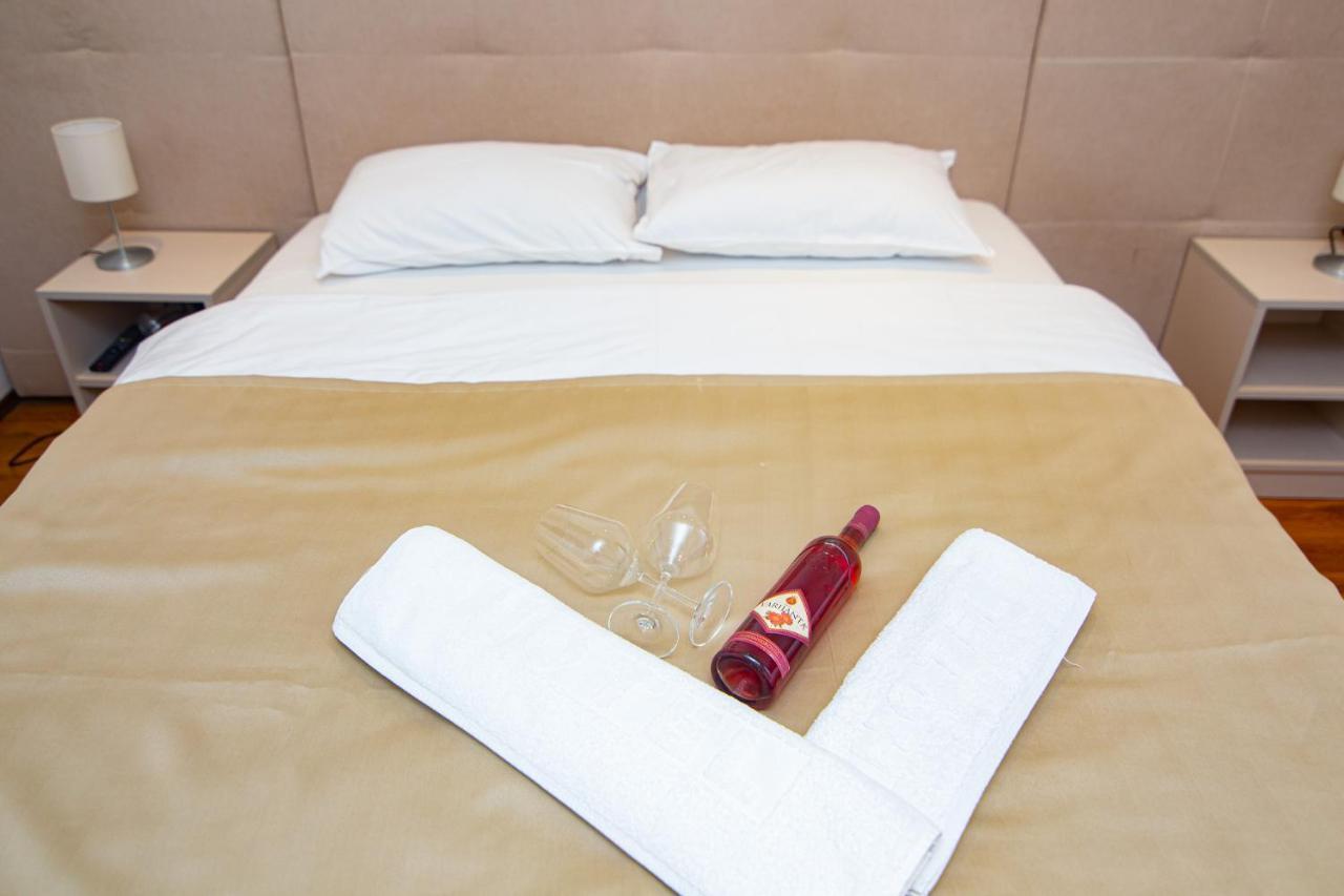 Hotel Konaciste Akustik 兹拉蒂博尔 外观 照片