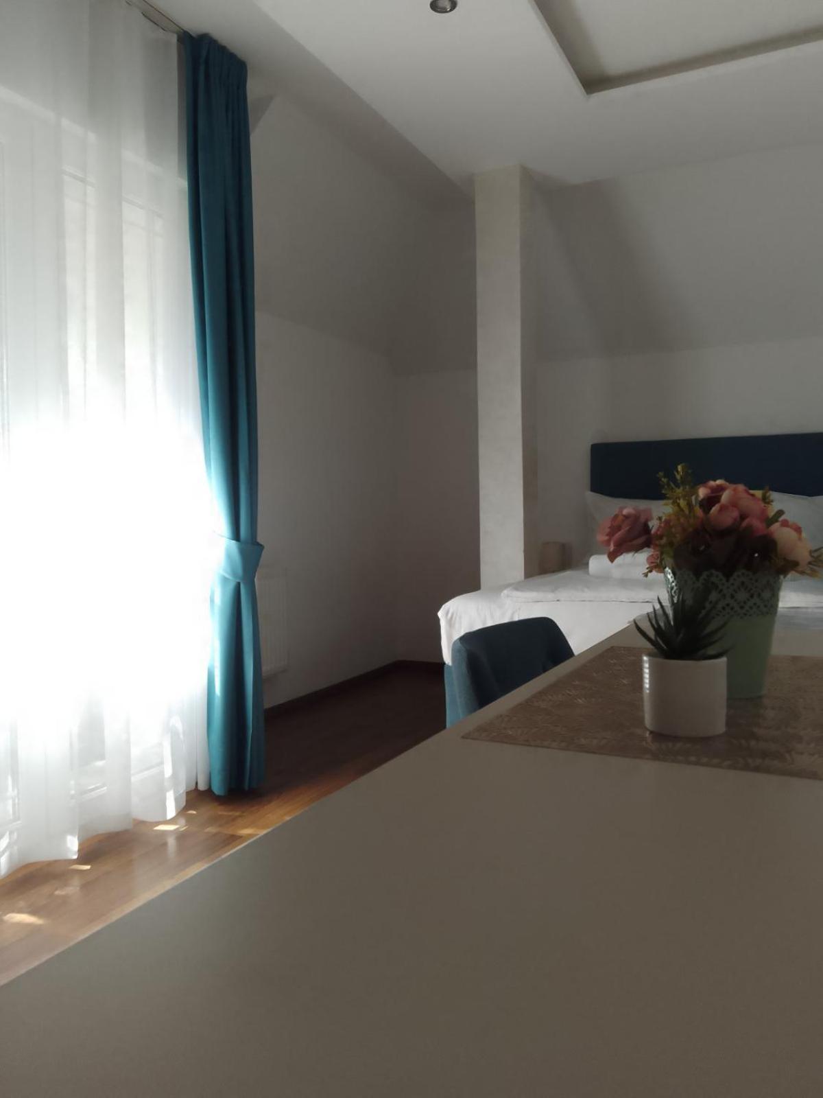 Hotel Konaciste Akustik 兹拉蒂博尔 外观 照片